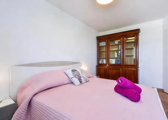 Beautiful Apartment With Terrace Annecy